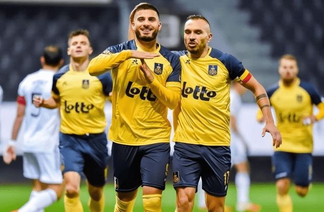 与主力中卫 与主力中卫