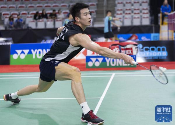 通过反复的 通过反复的