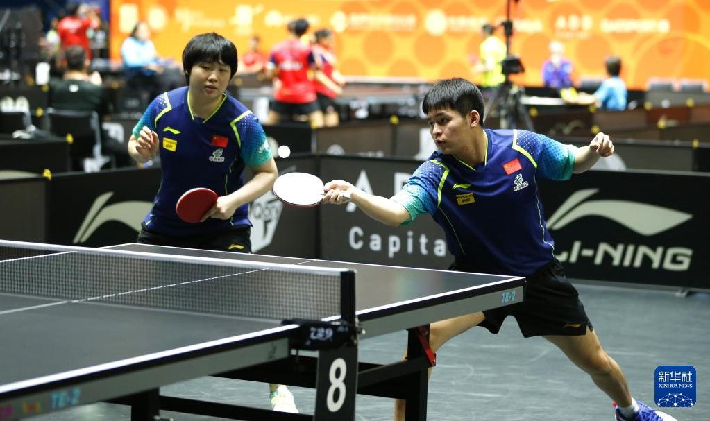 在场边为自 在场边为自