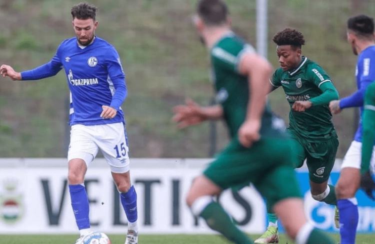 一如往常般 一如往常般